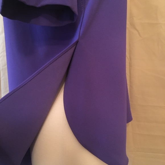 Trina Turk Purple Pearle SplitNeck Blouse Sz Small - Picture 6 of 8
